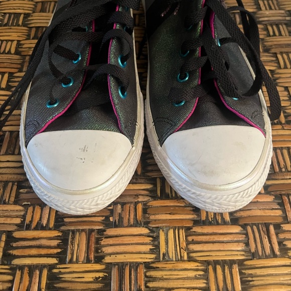 High Top Converse - Picture 5 of 6